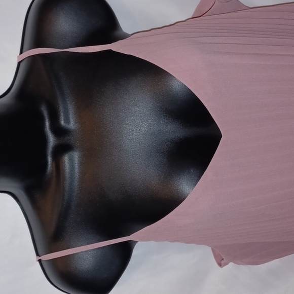 A new day. Beautiful dusty, rose color, pleaded spagetti strap blouse. - Picture 2 of 6